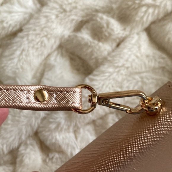 Chelmon wallet with detachable wrist strap - Picture 3 of 16